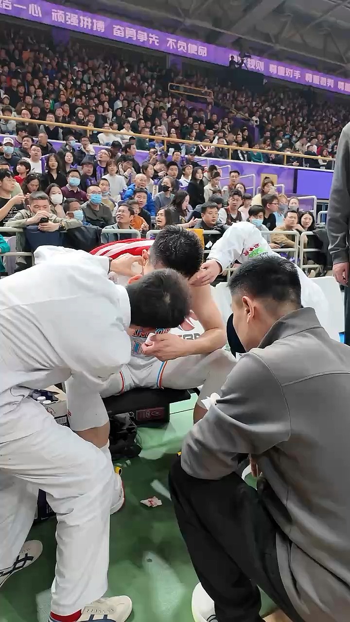 mk体育-关于生日快乐！山东男篮分享球队为郭凯庆生视频的信息