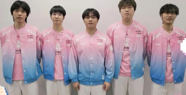 mk体育-LPL刮起了“裁员”风！Wei和jiejie互换，Wei去IG，jiejie去BLG？的简单介绍