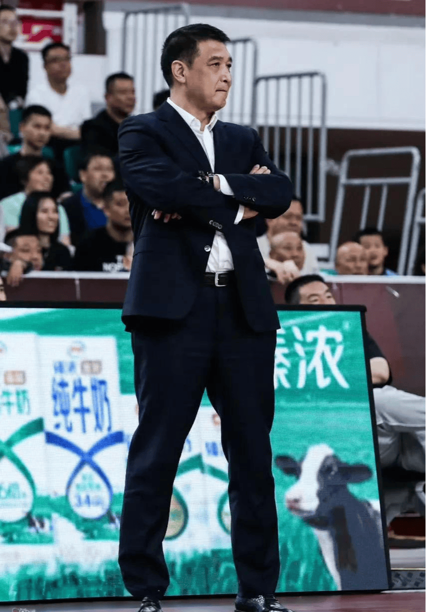 mk体育-关于北控官方:闵鹿蕾因个人原因辞职聘请张庆鹏担任主教练的信息