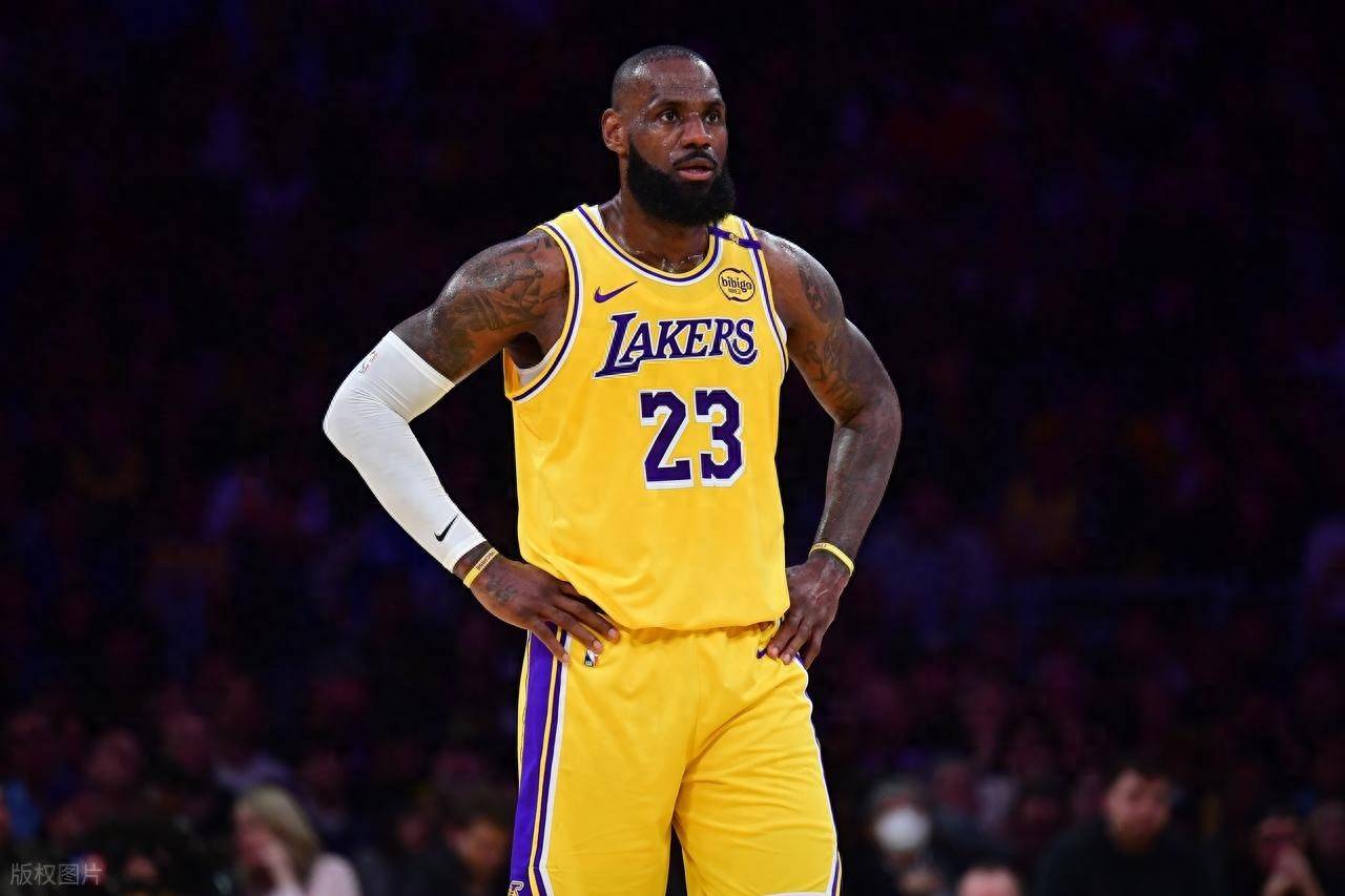艾顿来了!詹姆斯与九位状元同队创NBA历史之最的简单介绍