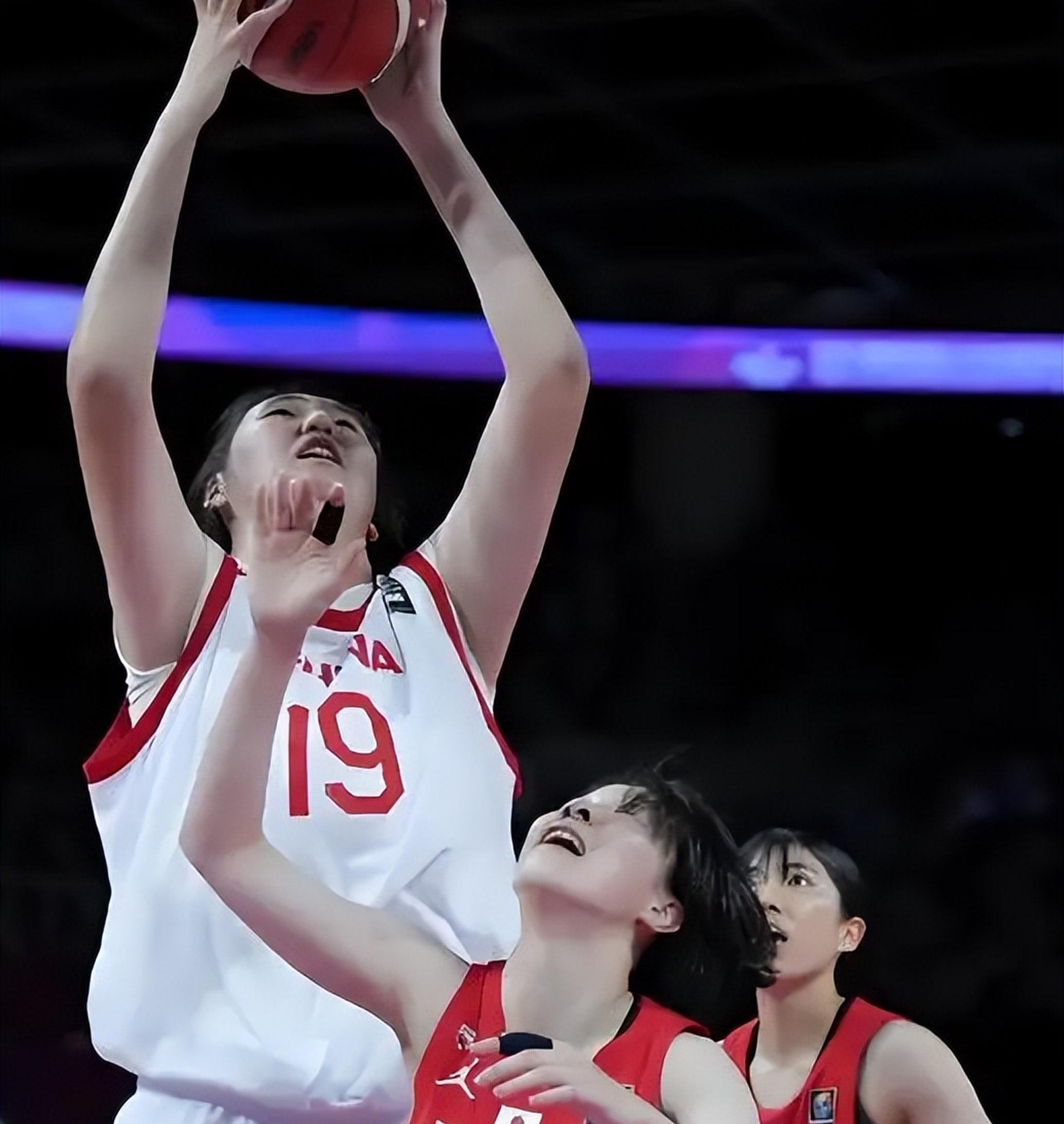 mk体育-包含无解！张子宇10分钟砍12分“双塔”组合轮番制霸内线的词条